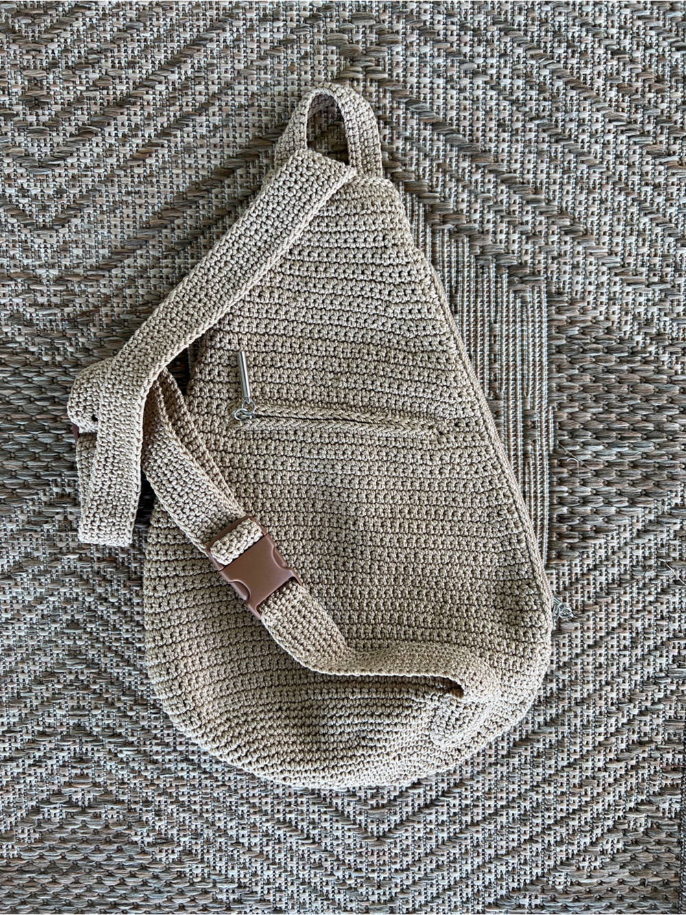 The Sak Geo Sling bag Tan - Picture 12 of 12